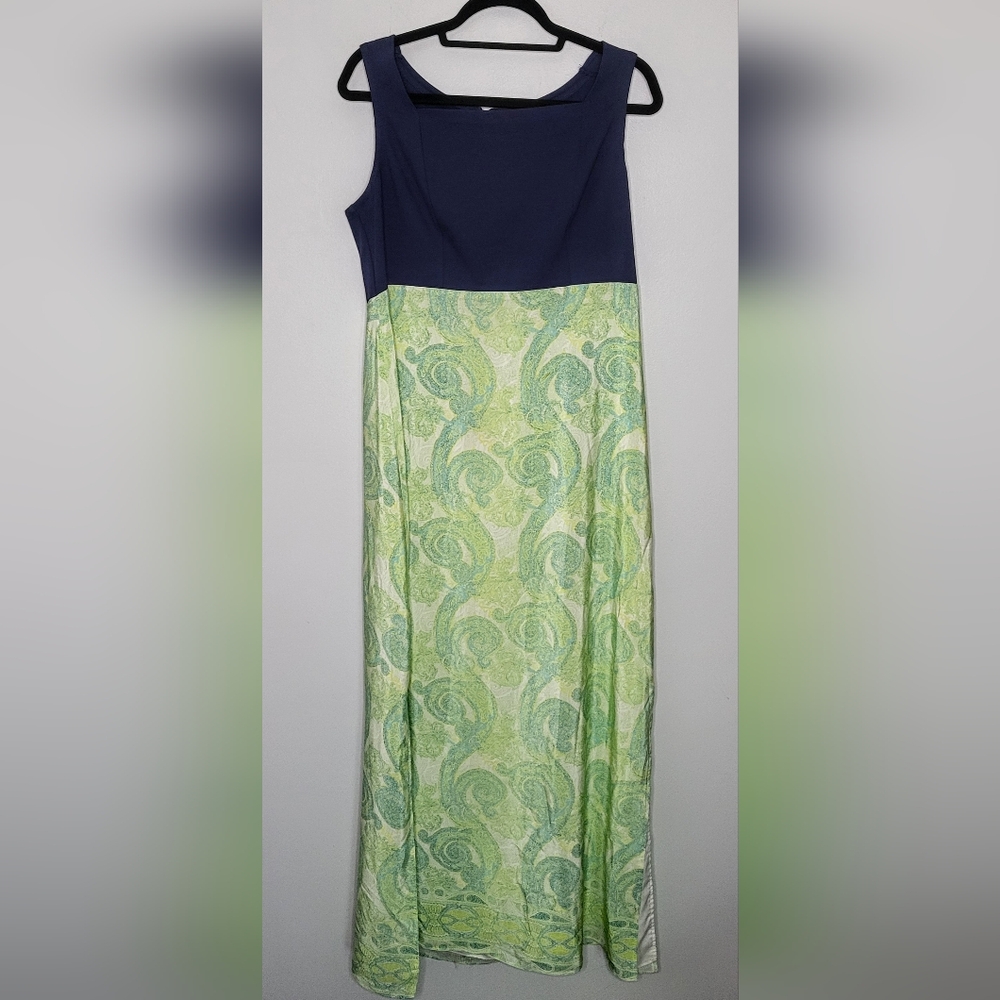 Tuckernuck Sail to Sable Silk Maxi Dress Green White Navy Paisley Colorblock L